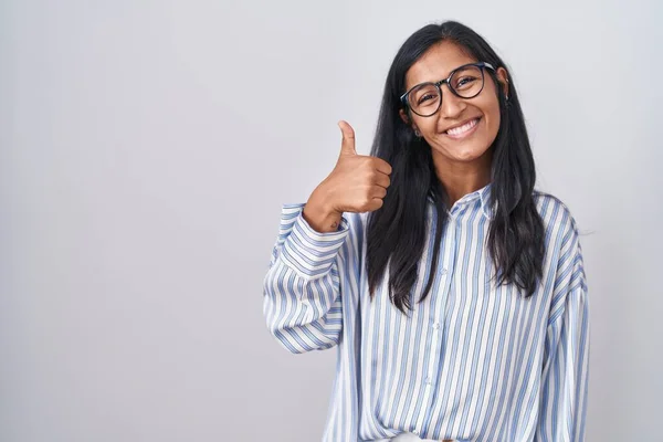 Young Hispanic Woman Wearing Glasses Doing Happy Thumbs Gesture Hand — Stock Photo, Image