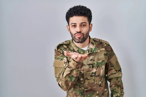 Arab Man Wearing Camouflage Army Uniform Looking Camera Blowing Kiss — Stock Photo, Image