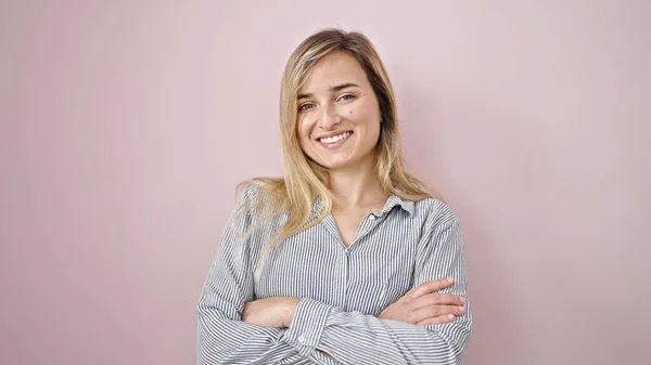 Young Blonde Woman Smiling Confident Standing Arms Crossed Gesture Isolated — Stockfoto