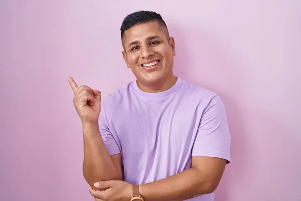Young Hispanic Man Standing Pink Background Big Smile Face Pointing — Stock fotografie