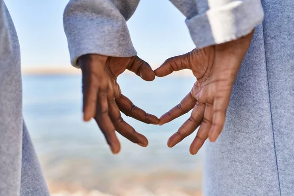 Man Woman Couple Doing Heart Gesture Hands Seaside — Stockfoto
