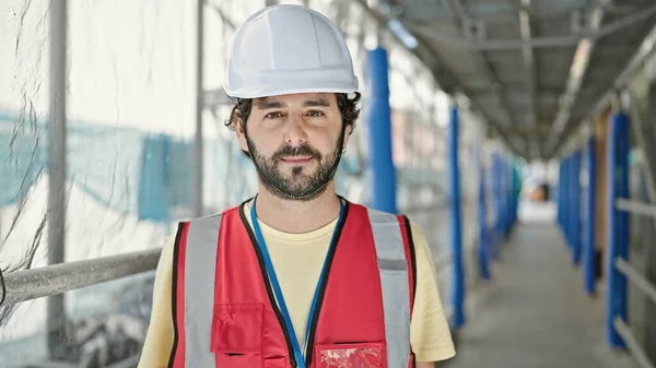 Young Hispanic Man Builder Standing Relaxed Expression Street — Stock Photo, Image