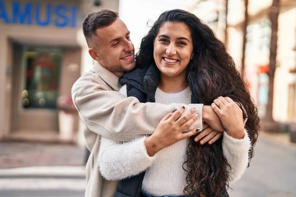 Man Woman Couple Hugging Each Other Standing Street — Foto Stock