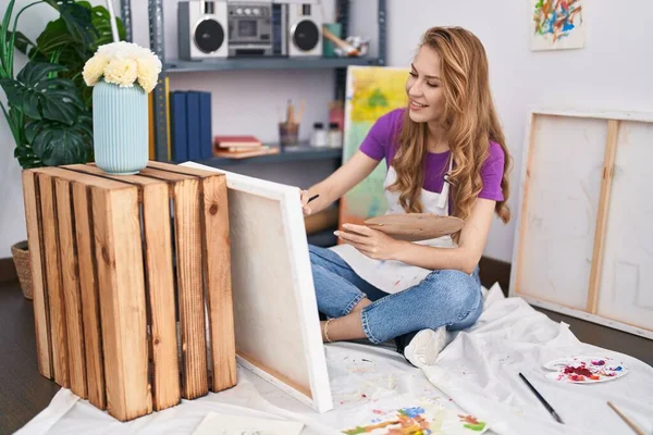 Young Blonde Woman Artist Smiling Confident Drawing Art Studio — Stock Photo, Image