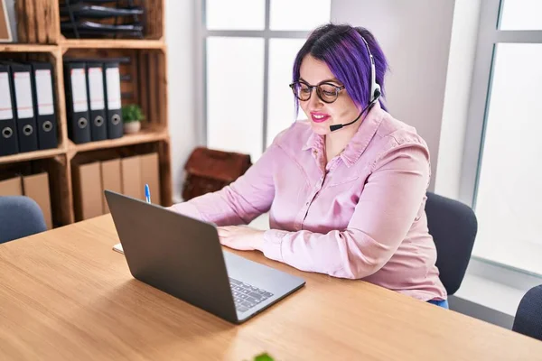 Young Beautiful Size Woman Call Center Agent Smiling Confident Working — Stockfoto