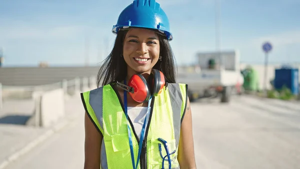 African American Woman Builder Smiling Confident Standing Street — Stock Photo, Image