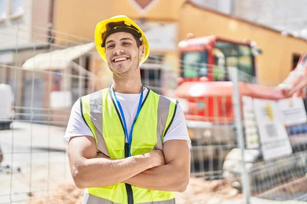 Young Hispanic Man Architect Smiling Confident Standing Arms Crossed Gesture — ストック写真