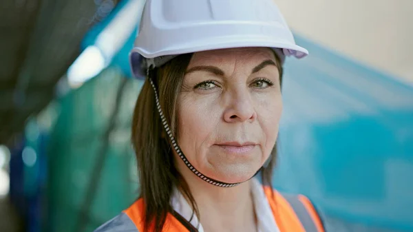 Middle Age Hispanic Woman Builder Standing Construction Place — Stock Photo, Image