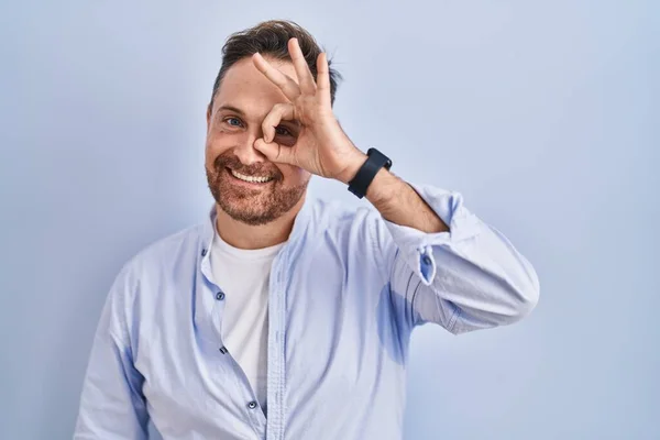 Middle Age Caucasian Man Standing Blue Background Doing Gesture Hand — Stock Photo, Image