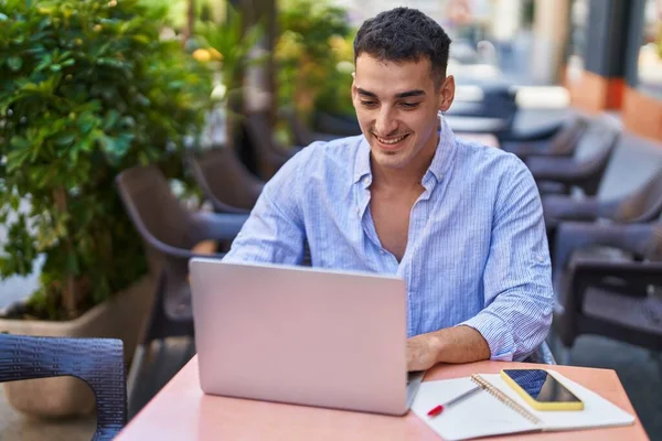 Young Hispanic Man Using Laptop Sitting Table Coffee Shop Terrace —  Fotos de Stock