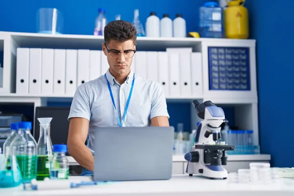 Young Hispanic Man Scientist Using Laptop Working Laboratory — Photo