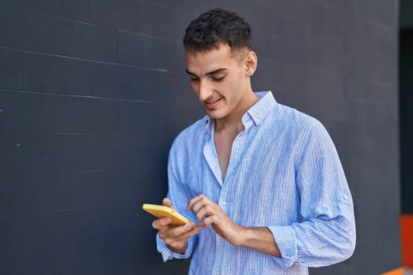 Young Hispanic Man Smiling Confident Using Smartphone Black Isolated Background — Stock Photo, Image