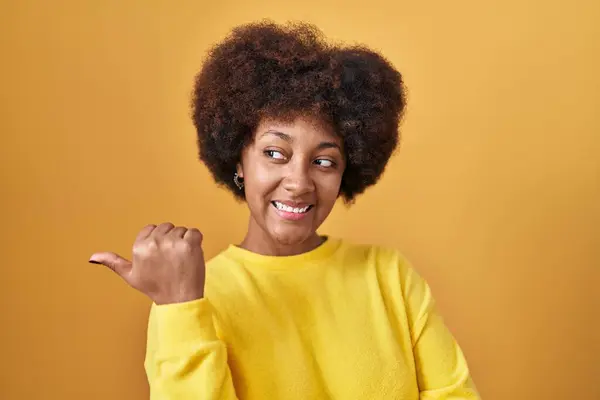 Young African American Woman Standing Yellow Background Smiling Happy Face — Fotografia de Stock