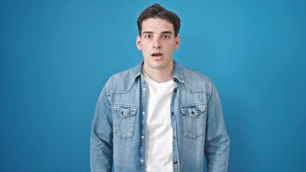 Young Hispanic Man Standing Surprise Expression Isolated Blue Background — Stock Video