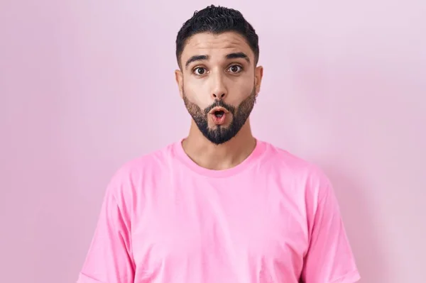 Hispanic Young Man Standing Pink Background Afraid Shocked Surprise Amazed — Stock Photo, Image