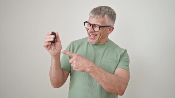 Middelbare Leeftijd Grijsharige Man Glimlachend Zelfverzekerd Wijzend Met Vinger Naar — Stockvideo