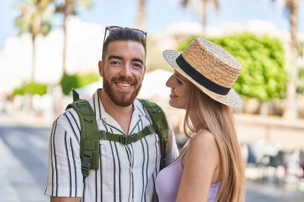 Man Woman Tourist Couple Smiling Confident Hugging Each Other Street — Φωτογραφία Αρχείου