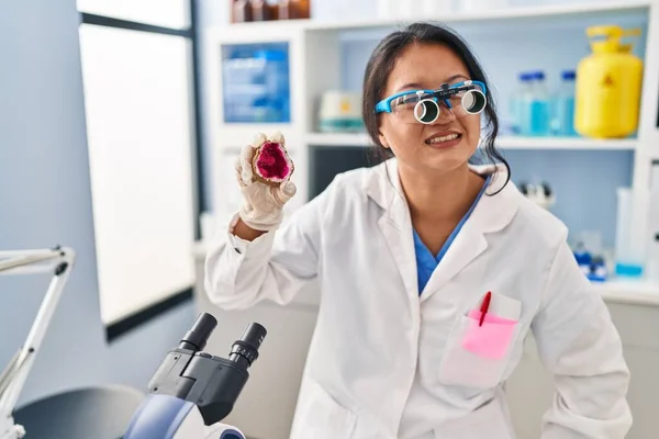Young Chinese Woman Wearing Scientist Uniform Examining Geode Laboratory — Stock Photo, Image