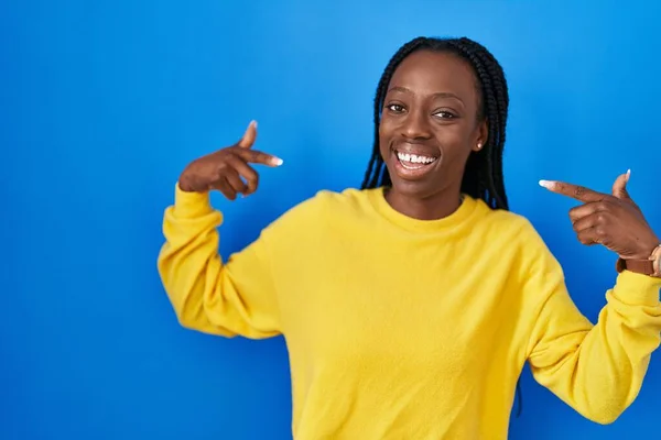 Beautiful Black Woman Standing Blue Background Looking Confident Smile Face — Photo