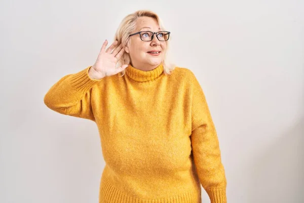 Middle Age Caucasian Woman Wearing Glasses Standing Background Smiling Hand — Stock Photo, Image
