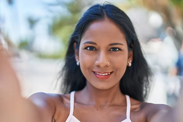 Young Beautiful Woman Smiling Confident Making Selfie Camera Park — Stok fotoğraf