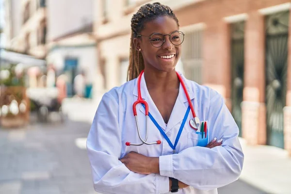 African American Woman Doctor Smiling Confident Standing Arms Crossed Gesture — Stockfoto