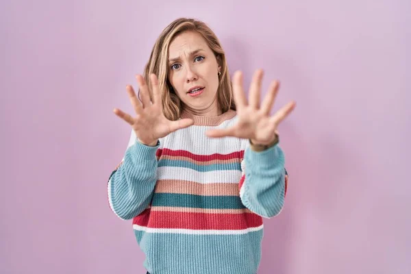 Young Blonde Woman Standing Pink Background Afraid Terrified Fear Expression — Stock Photo, Image
