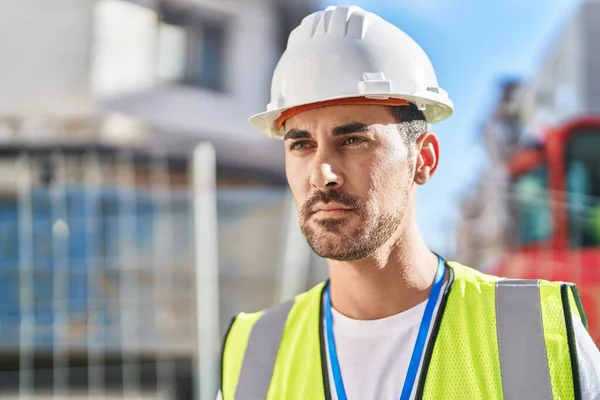 Young Hispanic Man Architect Standing Relaxed Expression Street — Stockfoto