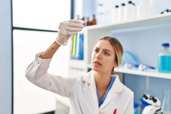 Young Hispanic Woman Scientist Holding Test Tubes Laboratory — Stock Photo, Image
