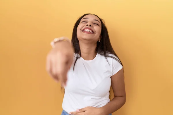 Young Arab Woman Wearing Casual White Shirt Yellow Background Laughing — Stock Photo, Image