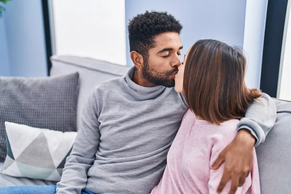Man Woman Couple Kissing Hugging Each Other Sitting Sofa Home — Stock Photo, Image
