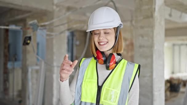 Young Blonde Woman Architect Smiling Confident Standing Construction Site — Stock Video