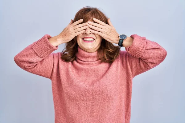 Middle Age Hispanic Woman Standing Isolated Background Covering Eyes Hands — Stock Photo, Image