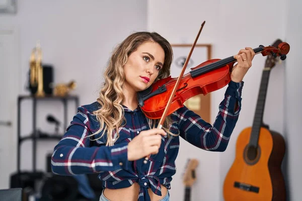 Young Woman Artist Playing Violin Music Studio —  Fotos de Stock