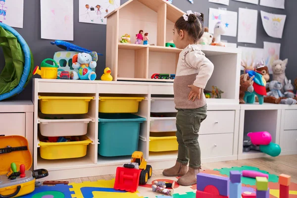 Adorable Hispanic Girl Standing Back View Kindergarten — Stockfoto