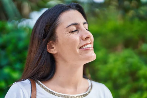 Young Beautiful Hispanic Woman Breathing Closed Eyes Park — Stockfoto