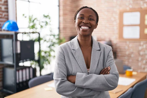 African American Woman Office Happy Face Smiling Crossed Arms Looking — Stock Photo, Image