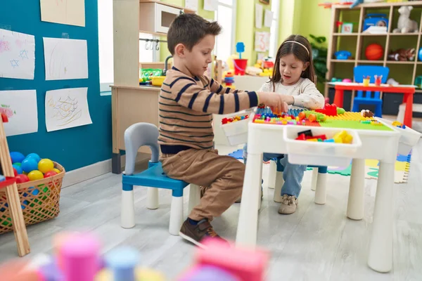 Adorable Boy Girl Playing Construction Blocks Sitting Table Kindergarten — Stock Photo, Image