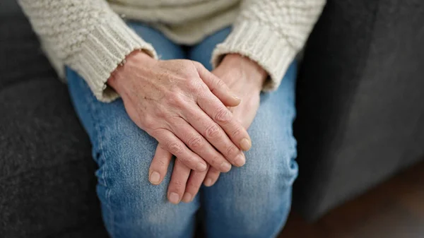 Mature Hispanic Woman Hands Knees Home — Stock Photo, Image