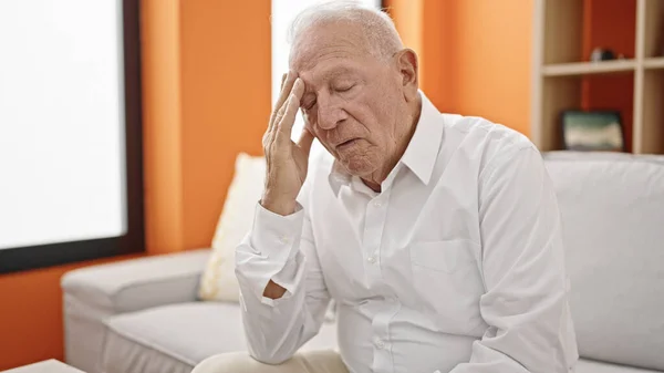 Senior Grey Haired Man Worried Hand Forehead Home — Stock Photo, Image