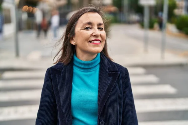Middle Age Woman Business Executive Smiling Confident Standing Street — Φωτογραφία Αρχείου