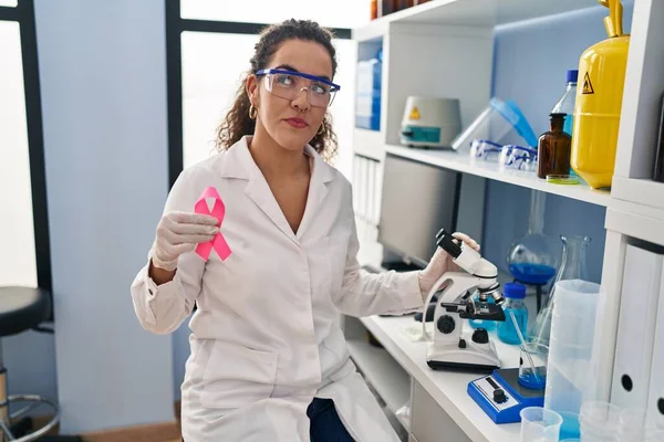 Young Hispanic Woman Working Scientist Laboratory Looking Breast Cancer Cure — Stock Photo, Image