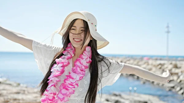 Young Chinese Woman Tourist Smiling Confident Dancing Seaside — Stock Photo, Image