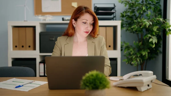 Young Redhead Woman Business Worker Using Laptop Working Office — Stock Fotó