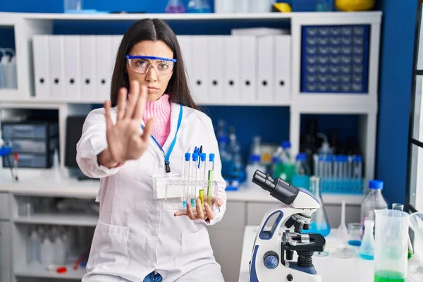 Young Brunette Woman Working Scientist Laboratory Open Hand Doing Stop — Stock Photo, Image