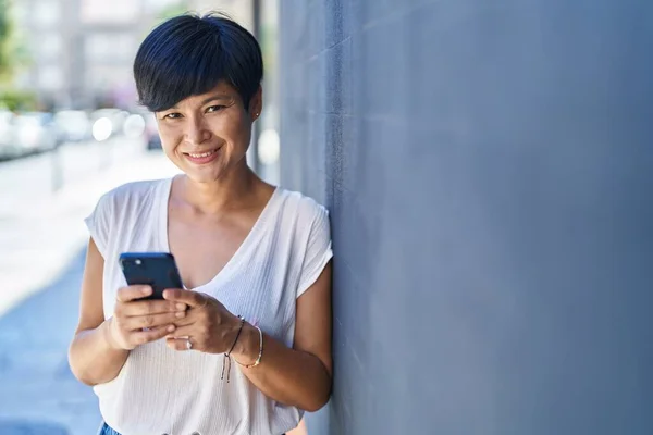 Middle Age Chinese Woman Smiling Confident Using Smartphone Street — Stockfoto