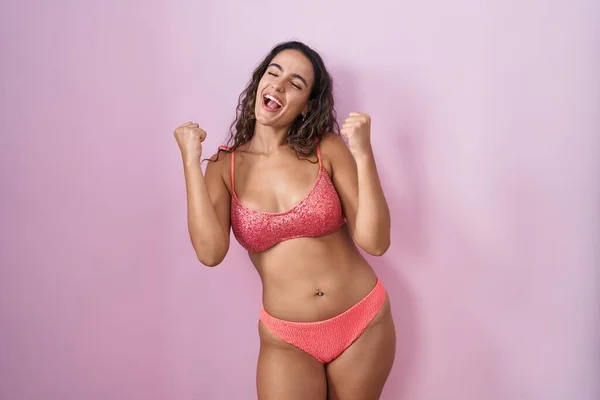 Young Hispanic Woman Wearing Lingerie Pink Background Celebrating Surprised Amazed — Stock Photo, Image