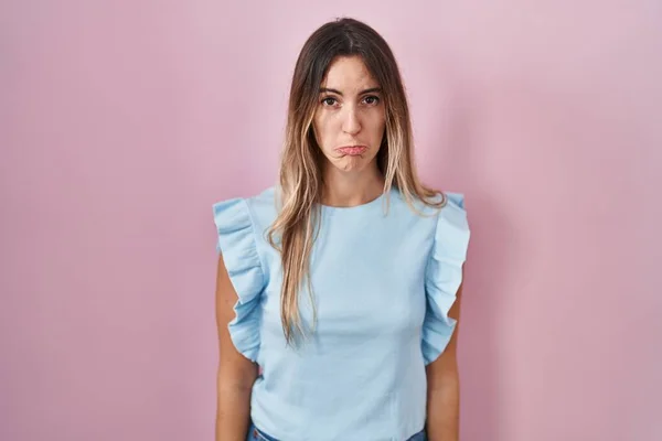Young Hispanic Woman Standing Pink Background Depressed Worry Distress Crying — Foto de Stock