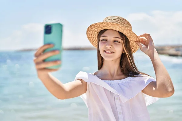 Adorable Girl Tourist Smiling Confident Make Selfie Smartphone Seaside — 스톡 사진