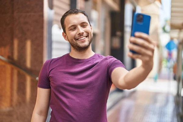 Young Man Smiling Confident Making Selfie Smartphone Street — Stockfoto